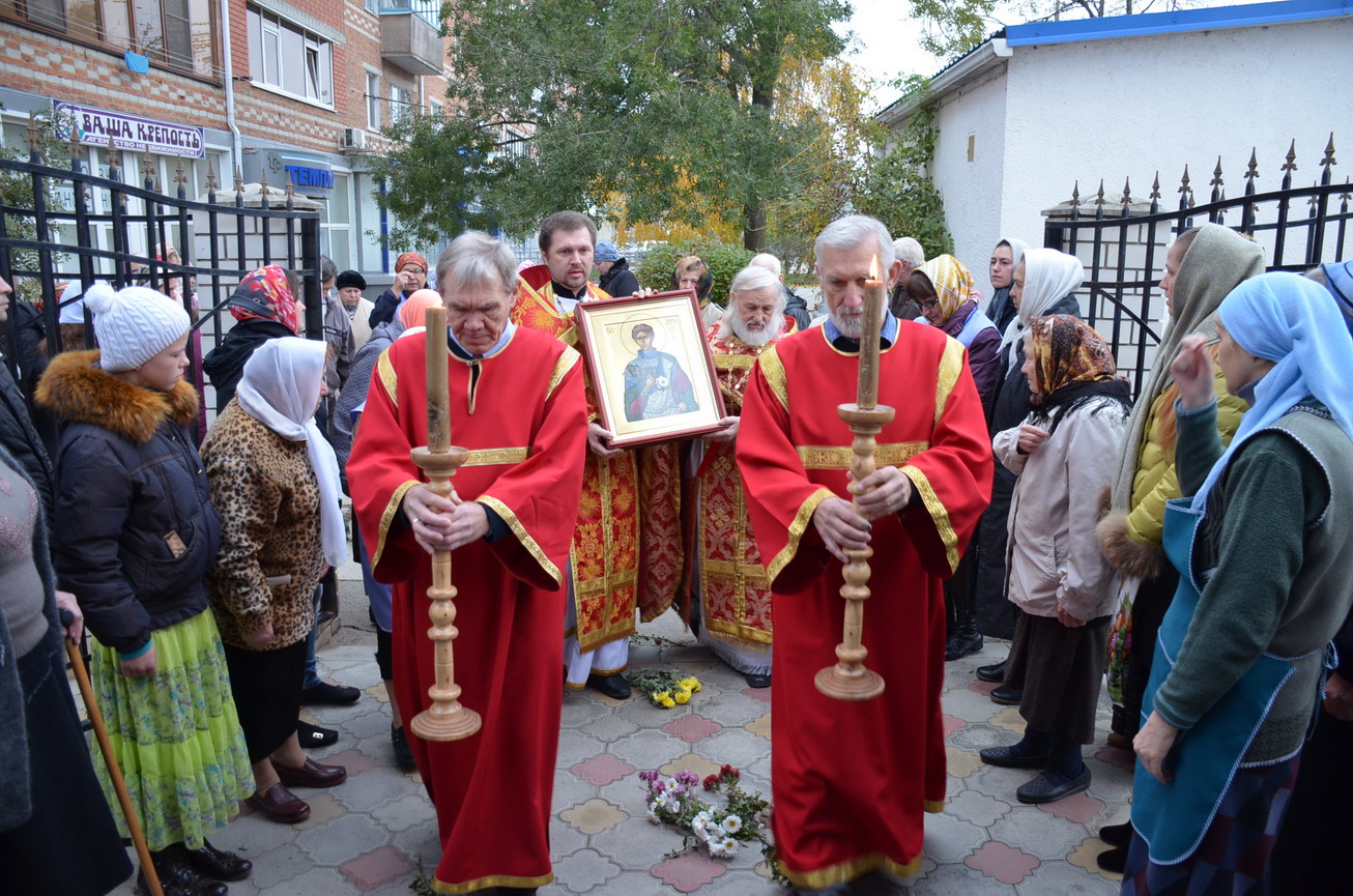 В Темрюке побывала Икона Димитрия Солунского со святыми мощами 