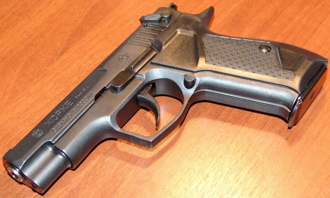 Очередное изъятие незаконного оружия в Порту Кавказ: 2 пистолета и ружьё