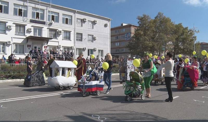 Парад колясок в День города
