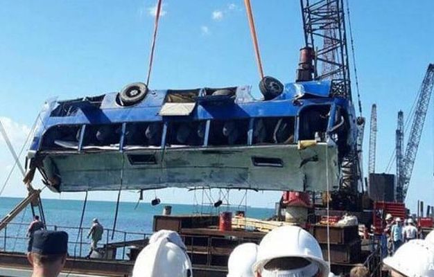 Расследование падения автобуса с рабочими в море в посёлке Волне завершено