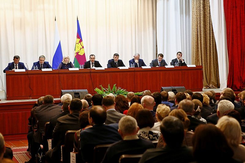 Встреча губернатора края с активом Темрюкского района