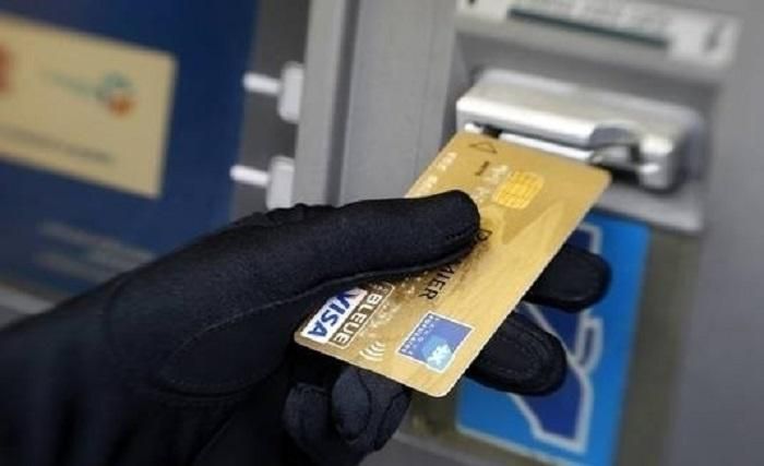 Темрючанка похитила деньги с банковской карты своей начальницы