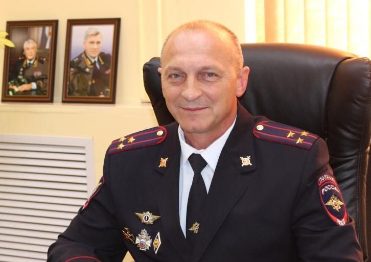 Поздравление начальником ОМВД Александром Лишутой ветеранов с 9 Мая