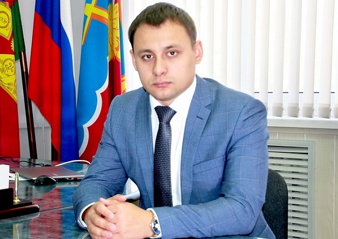 Дмитрий Маслов сменил Татьяну Никиташ на должности одного из заместителей главы Темрюкского района