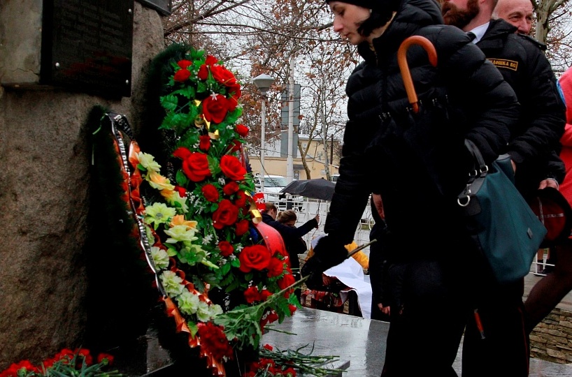 В Темрюке прошёл митинг, посвящённый сегодняшней российской дате – Дню памяти погибших в «горячих» точках