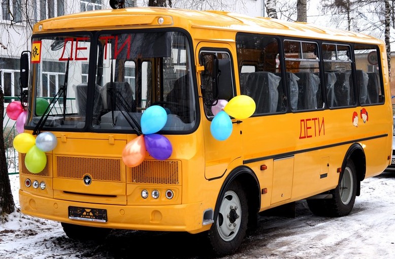 В посёлке Сенном появился новый школьный автобус
