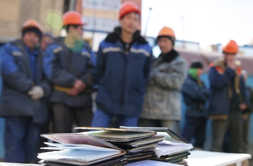 За трудоустройство незаконных мигрантов строительная компания в Темрюкском районе будет платить штраф в размере до 500 тысяч рублей за каждого