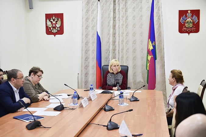 Вице-губернатор Кубани Анна МИНЬКОВА: «В Ахтанизовской построят офис ВОП»