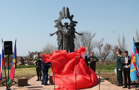 В станице Тамани открыли памятник участникам ликвидации аварии на Чернобыльской АЭС