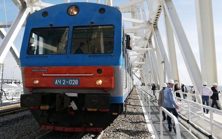 По Крымскому мосту проехал тестовый поезд