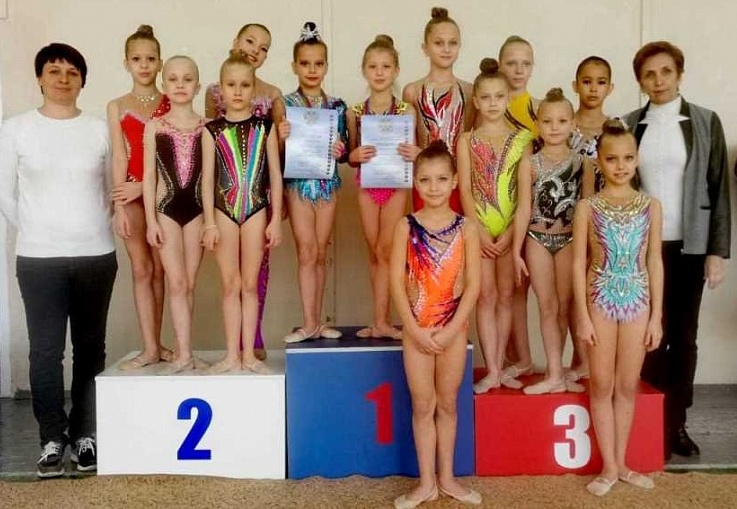 Темрюкские «золото» и «серебро» на юношеском первенстве Кубани по художественной гимнастике