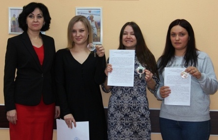 Очередные жительницы Темрюкского района получили положенные по Закону квартиры