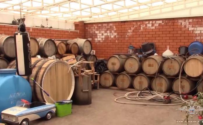 В Темрюкском районе правоохранители изъяли почти 30 тонн «левого» алкоголя
