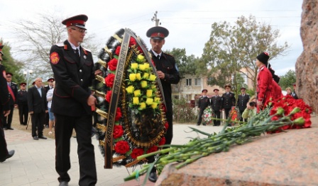 В Тамани прошло торжество, посвящённое 228-летию высадки черноморских казаков на местной земле