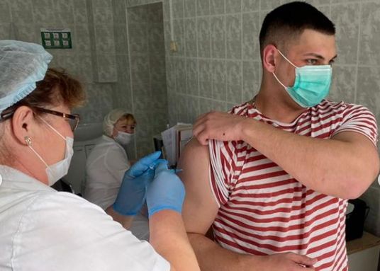 В Темрюкском районе продолжается бесплатная вакцинация от COVID-19