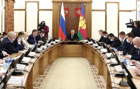 Губернатор Кубани поручил разобраться в причинах очевидного снижения социально-экономического развития Темрюкского района