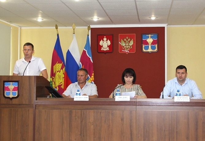 «Ковидное» наблюдение о сессии Совета районных депутатов