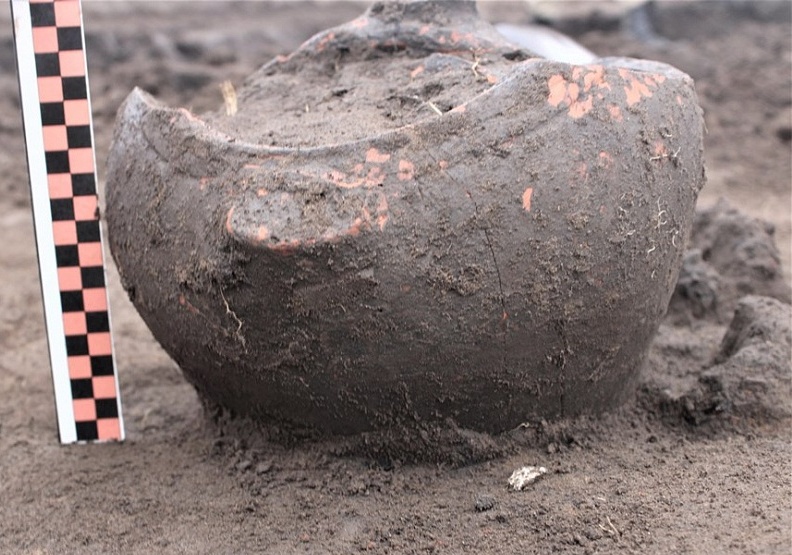 Недалеко от Темрюка обнаружили погребальные урны XI-XII веков