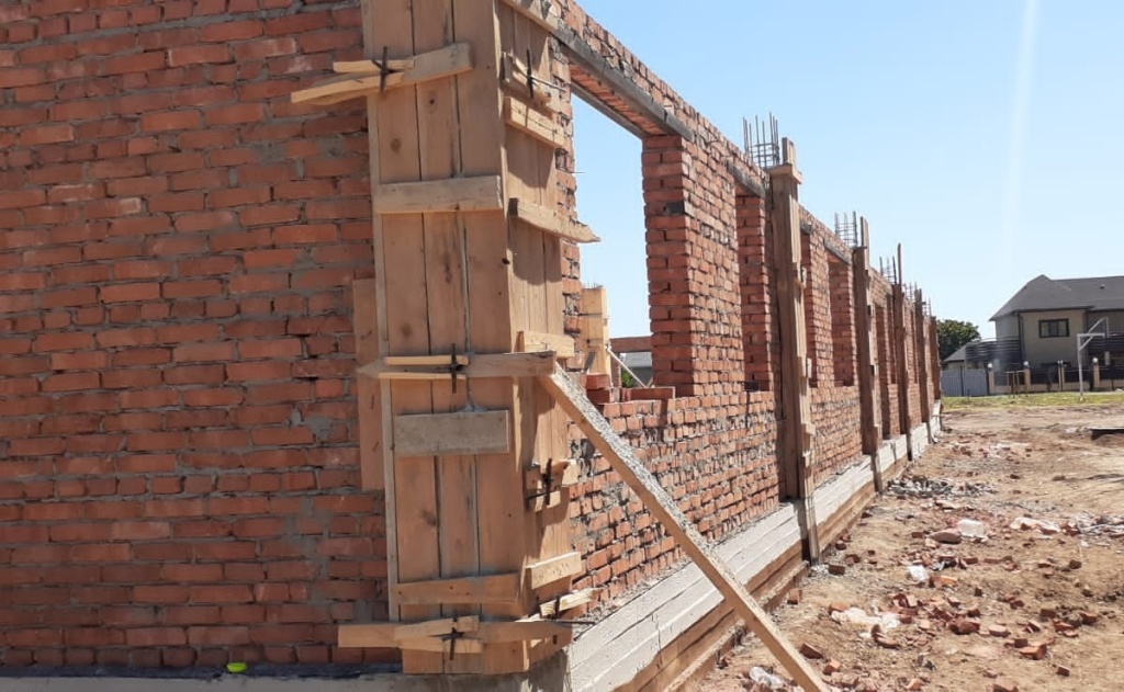 В будущем здании ВОПа в Кучугурах выгнали коробку 