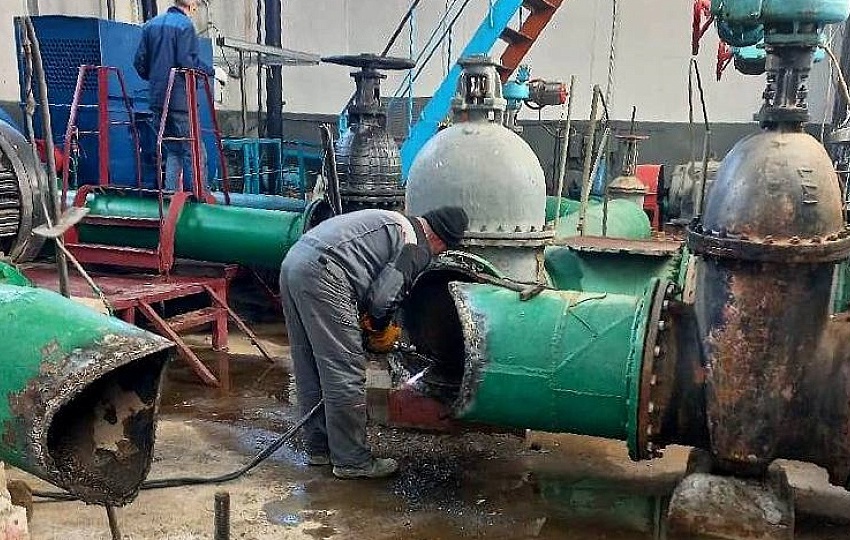 «Кубаньводкомплекс» завершил ремонтные работы на насосной станции первого подъёма Таманского группового водопровода