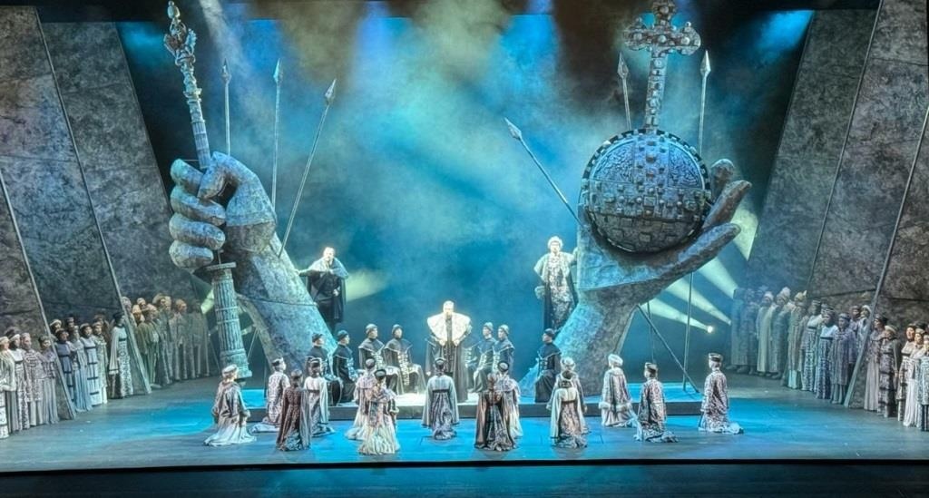 Настоящий фурор произвела на главной театральной сцене России кубанская постановка оперы «Борис Годунов»