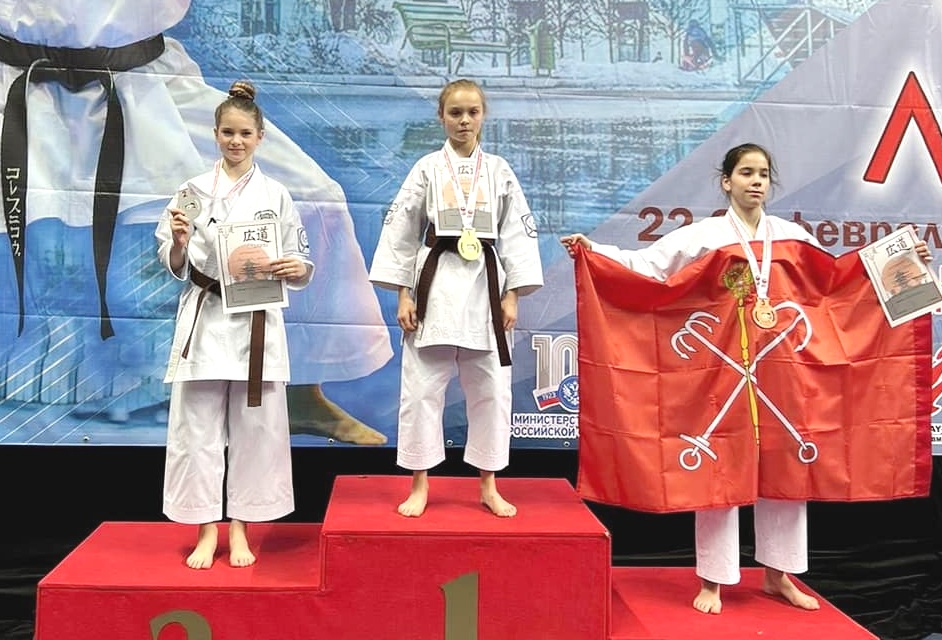 Юная таманская каратистка Милана Кряхова завоевала «золото» Кубка Федерации